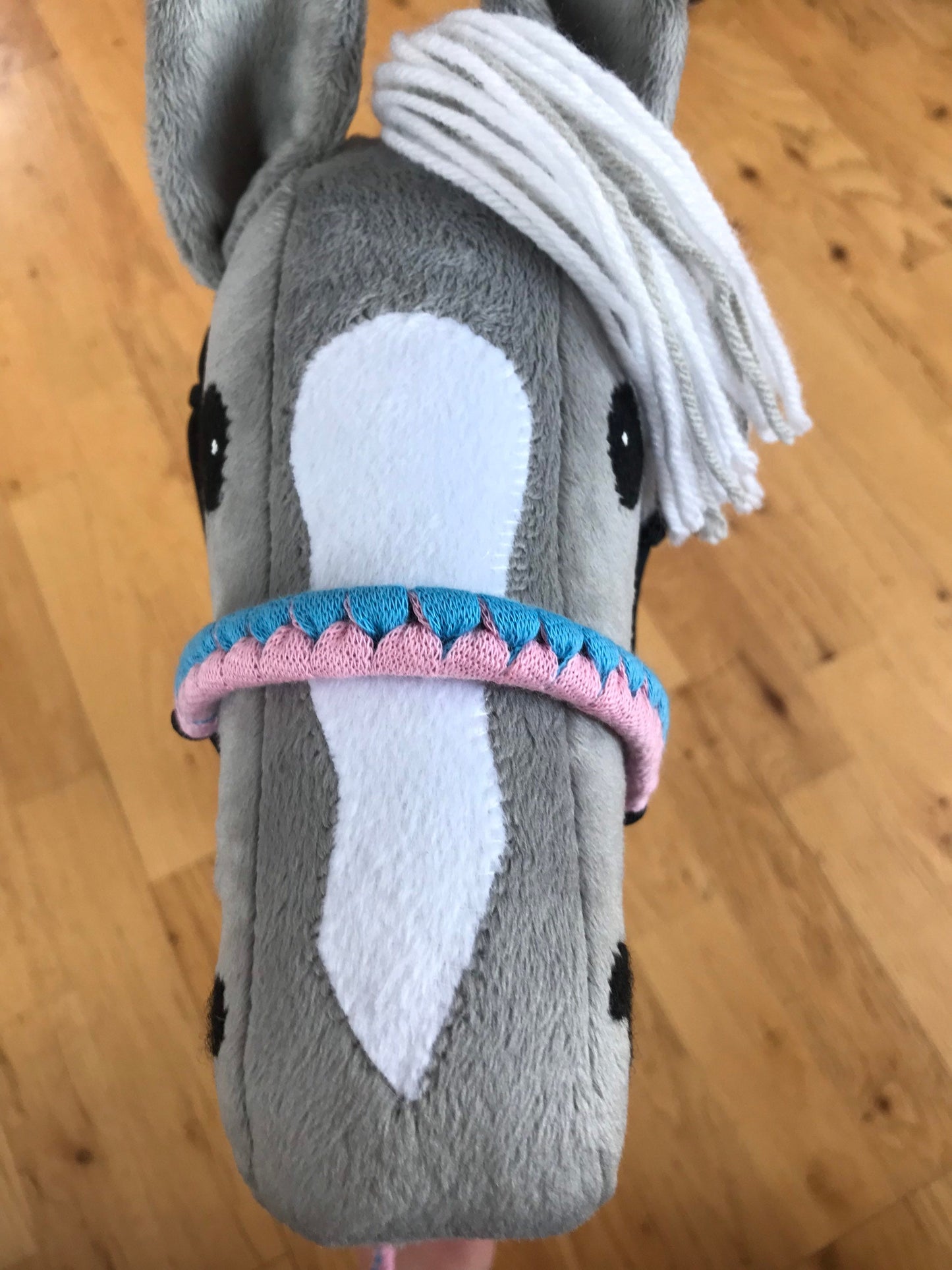 Hobby horse gray with rope halter, Gray hobby horse with tack, handmade free shipping in the USA, stick horse gray